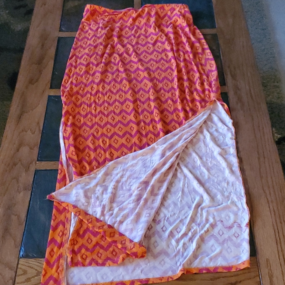 Slit side maxi skirt